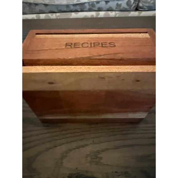Vintage Wood Recipe Box with Recipe Rest – 4x6 Recipe Card Holder - Picture 5 of 8